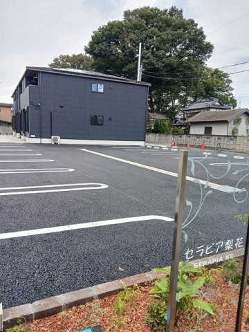 セラピア梨花の駐車場|駐車場