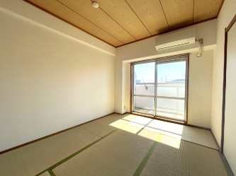 ヒューマンハイツ宇野ポートの和室|和室の様子です。畳表替、襖張替を実施しています。(2024年11月)