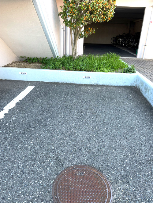 ヒューマンハイツ宇野ポートのその他共用部分|来客用駐車場が2台分あります。
