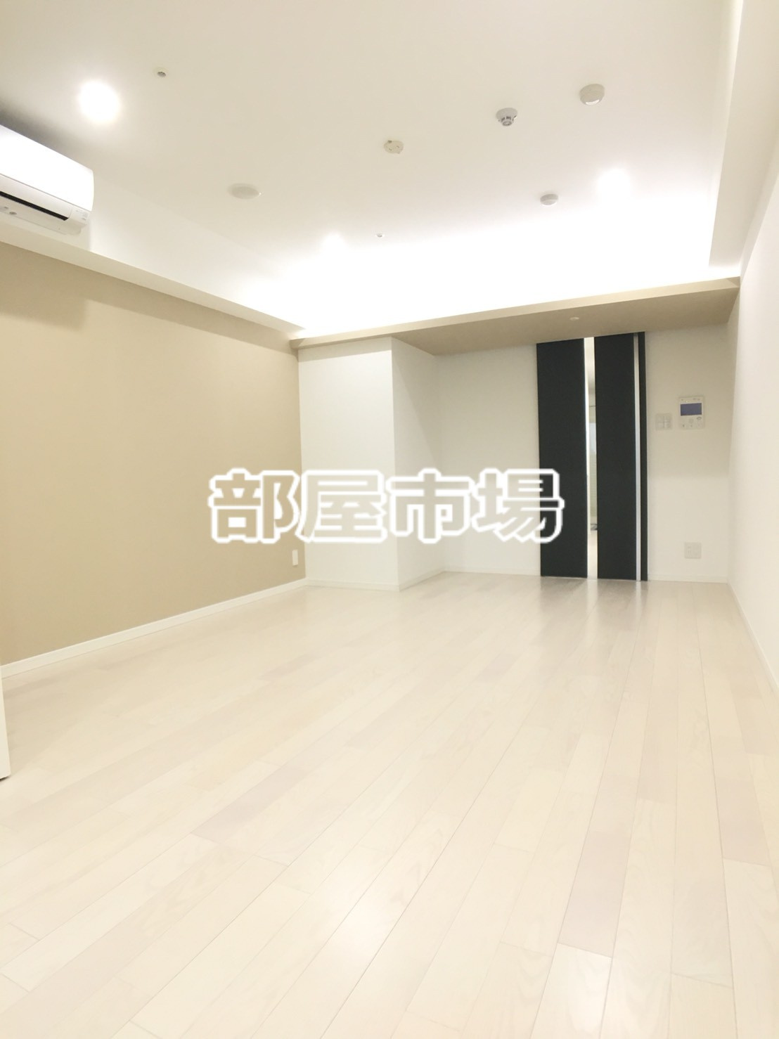 オーキッドレジデンス秋葉原の居間・リビング