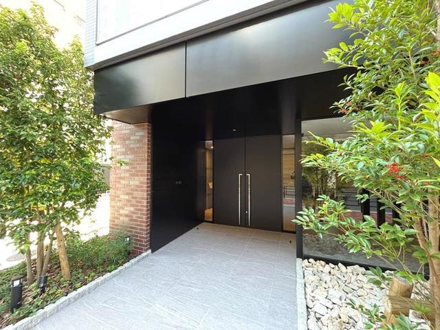 パークアクシス上野ＥＡＳＴのエントランス