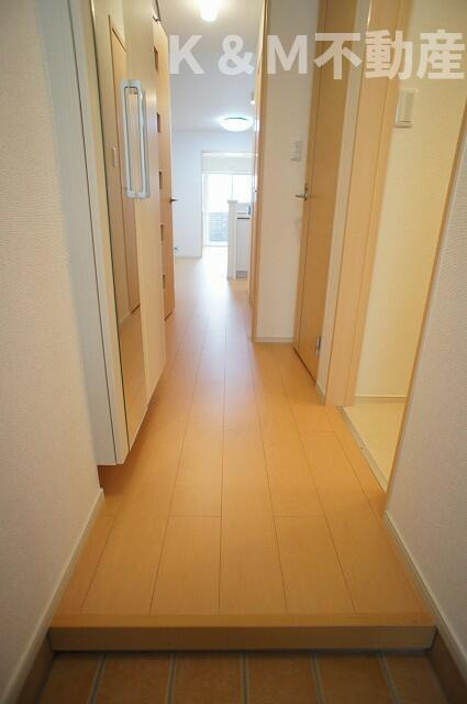 ブリッサの玄関|落ち着いた玄関です