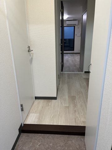 フォセット千駄木の玄関