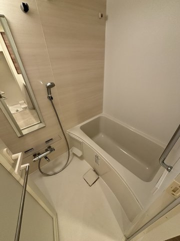 ミリアレジデンス根岸柳通りの浴室