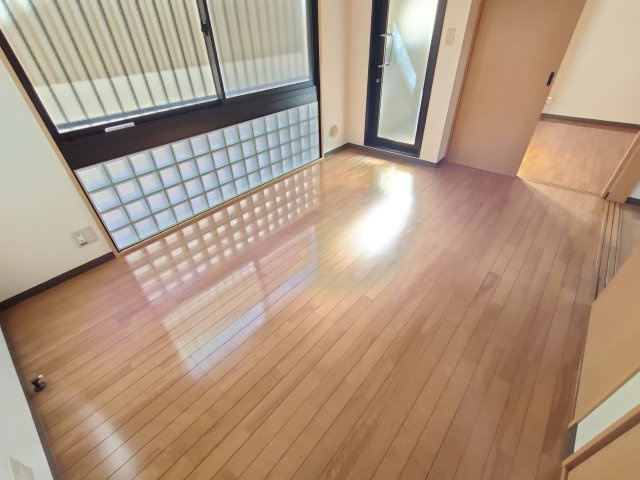 ボヌール奥戸の居間・リビング