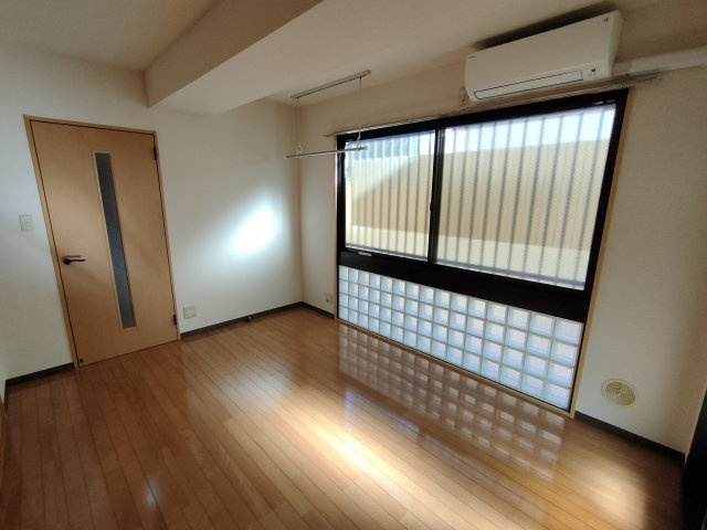 ボヌール奥戸の居間・リビング