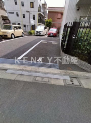 【駐車場】 | ル・エル・ブラン | カースペースがあります