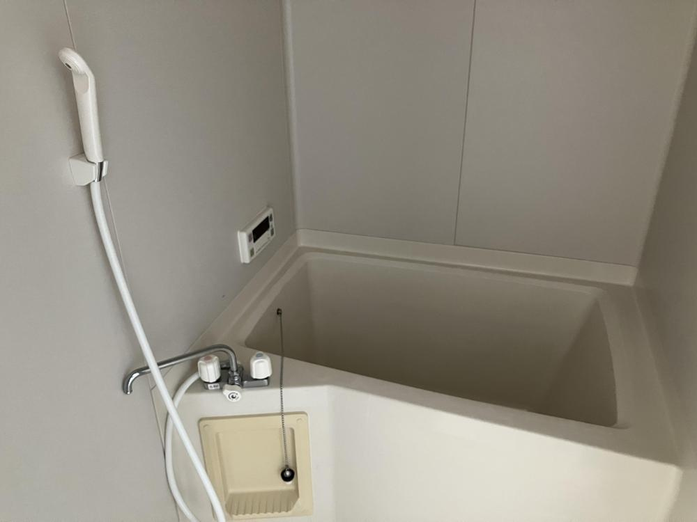 コンフォルトフミヤⅠの浴室