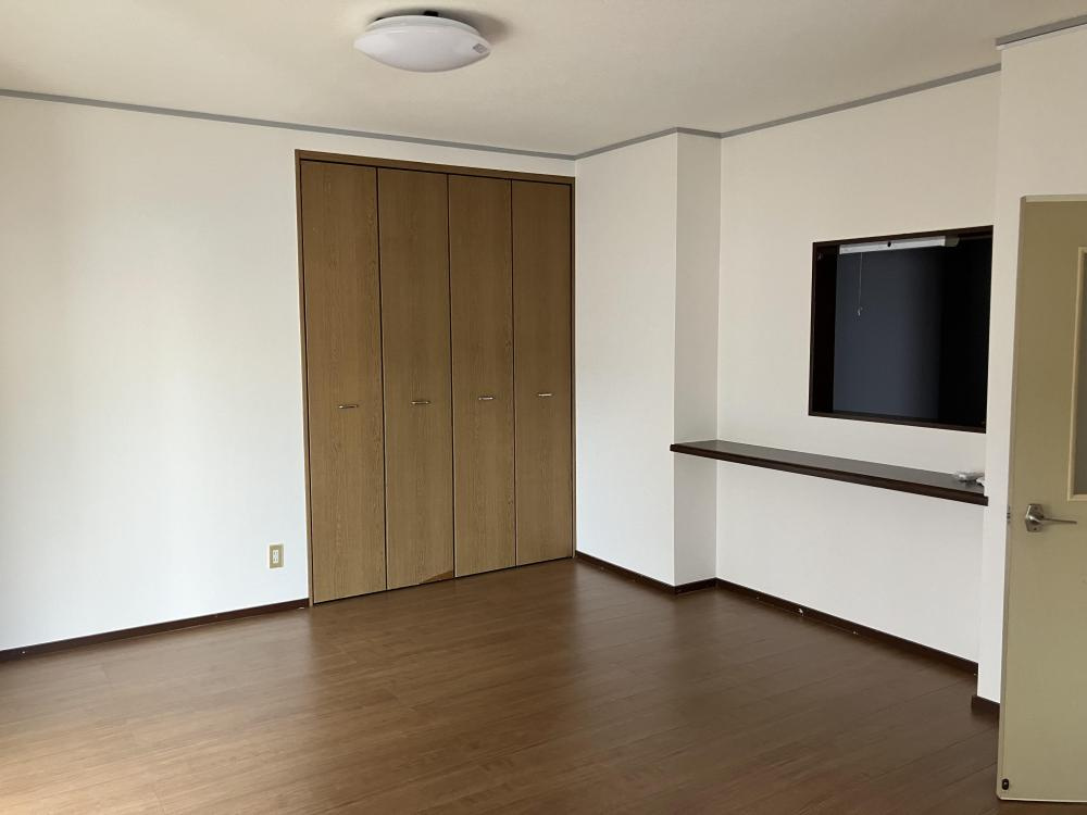 コンフォルトフミヤⅠの居間・リビング