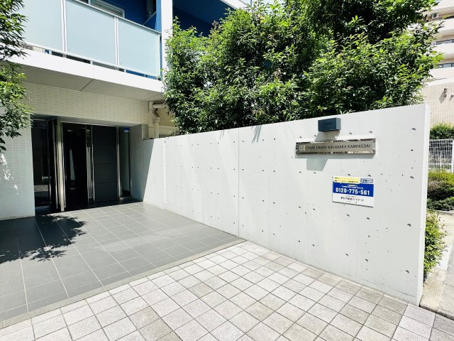 プライムアーバン長原上池台のエントランス