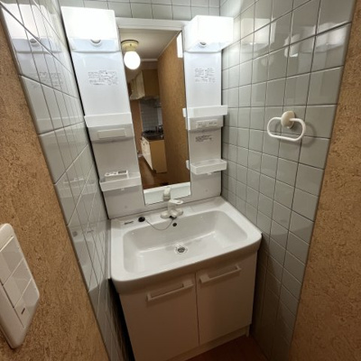 【洗面所】 | プラムA