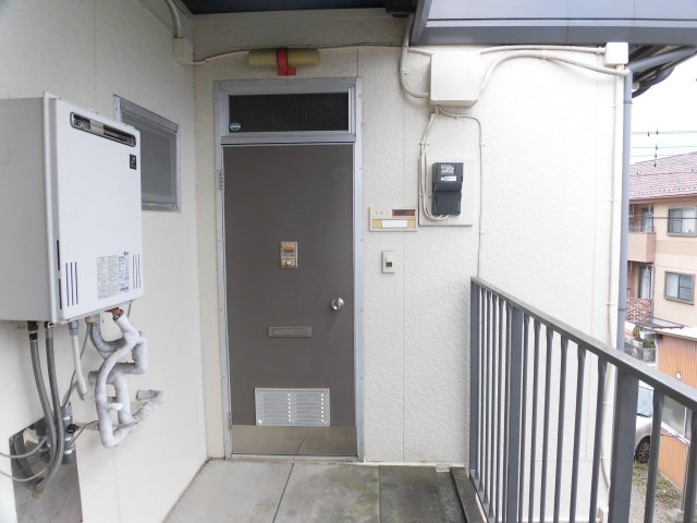 ふみやハイツの玄関