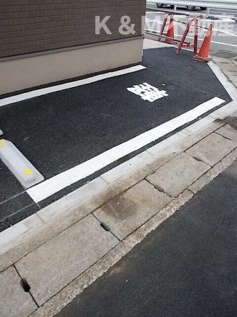 シェーヌⅣの駐車場|カースペースがあります