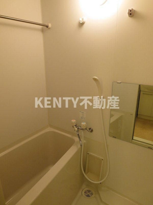 【浴室】 | グランヴェルジュ大鳥居 | コンパクトで使いやすいお風呂です