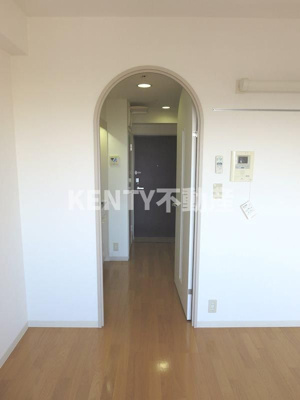 【居間・リビング】 | グランヴェルジュ大鳥居 | こちらの居間で趣味の時間をお楽しみください