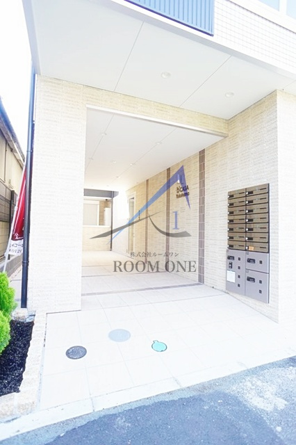 b’CASA Yokohamaのエントランス|エントランスです。