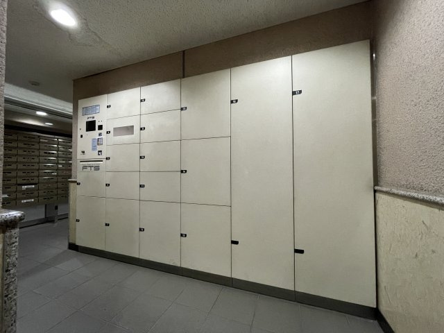 ルイシャトレ新横浜ガーデンスクウェアのその他共用部分|宅配ボックス