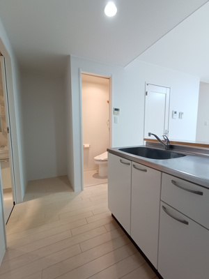 【キッチン】 | セントラルビレッジ新町 | 別部屋写真です。