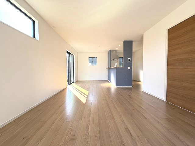 【居間・リビング】 | 糸島市志摩師吉8期・平屋　2号棟（全7棟）【仲介手数料無料・0円】 | 現地写真。