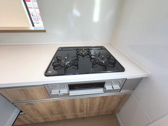 【キッチン】 | 糸島市志摩師吉8期・平屋　2号棟（全7棟）【仲介手数料無料・0円】 | 現地写真。