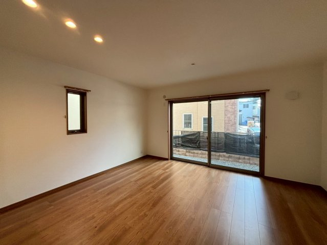 ロタス青山の居間・リビング