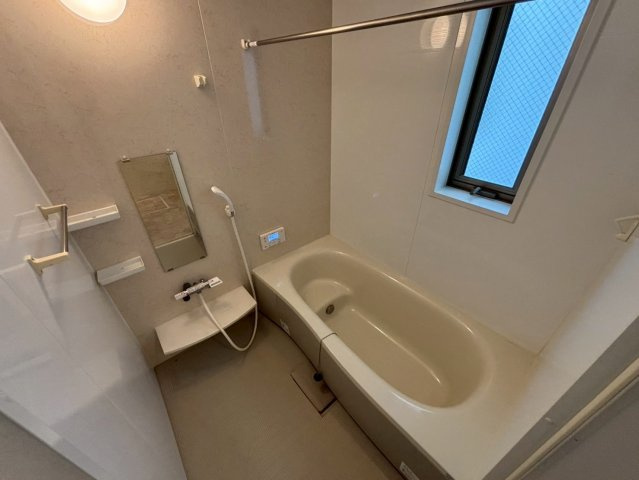 ロタス青山の浴室