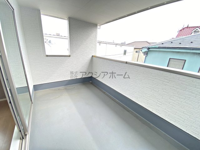 入間市豊岡2丁目・全1棟　新築一戸建　のバルコニー