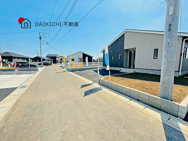 【前面道路含む現地写真】 | CRADLE GARDEN 加須市水深第3　新築戸建　全8棟　3号棟