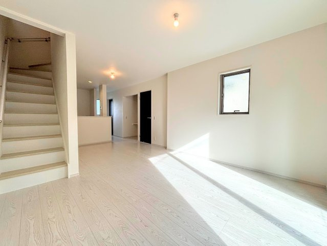 宮前区白幡台1丁目　新築戸建ての居間・リビング|◆土・日・祝日は、当社スタッフによる現地案内会を実施しております。もちろん平日のご案内も可能です。お気軽にご相談ください！！
