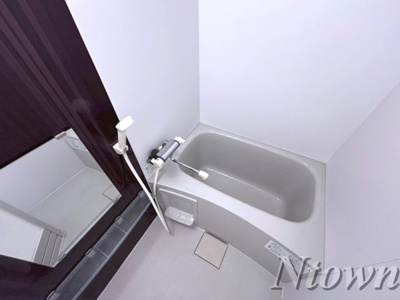 【浴室】 | ハーモニーテラス靖国町 | 落ち着いた空間のお風呂です