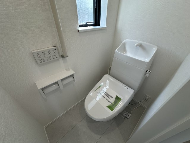 神戸市西区玉津町新方新築戸建のトイレ