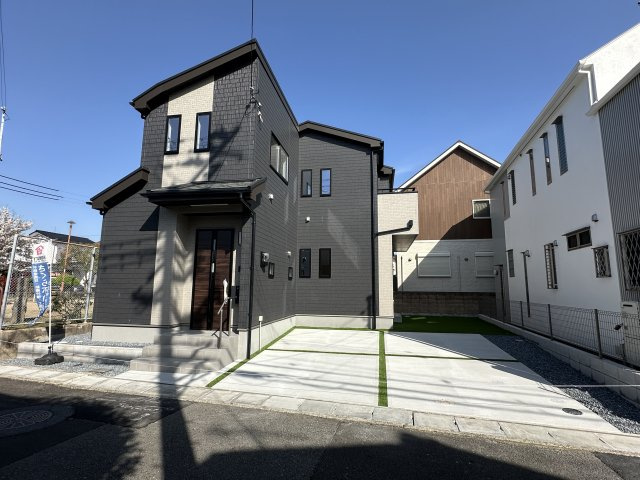 神戸市西区玉津町新方新築戸建の前面道路含む現地写真