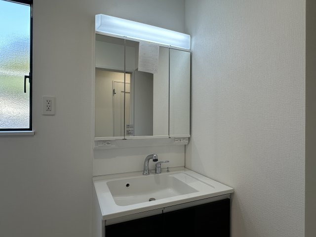 神戸市西区玉津町新方新築戸建の独立洗面台