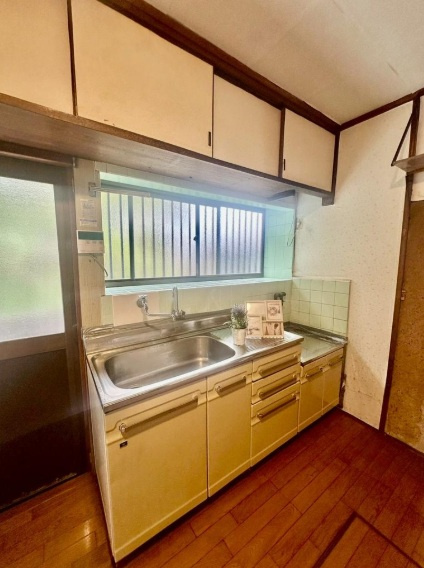 明石市東藤江2丁目のキッチン|キッチンの近くに窓があり、換気もできます！