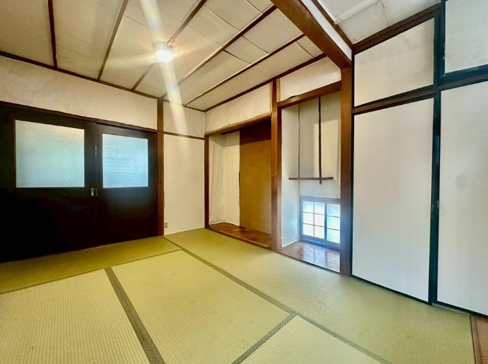 明石市東藤江2丁目の和室|居間にも寝室にもなる和室は汎用性がとても高いです♪