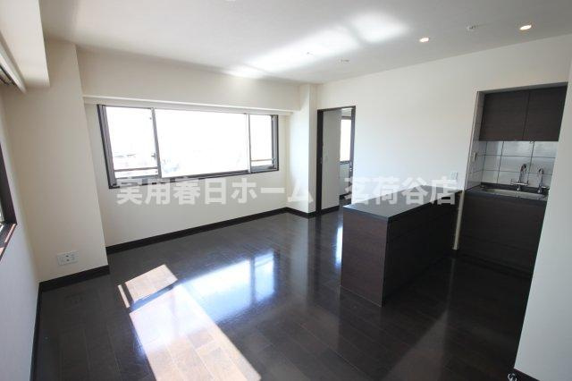 ※2022年の室内写真です。（フローリングの色が異なる可能性あり）