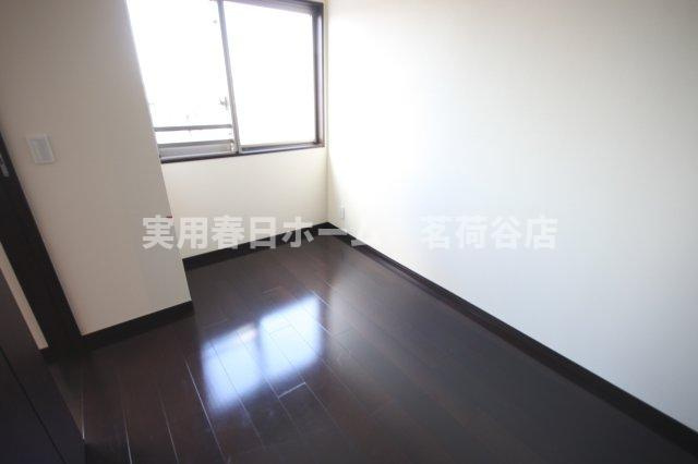 ※2022年の室内写真です。（フローリングの色が異なる可能性あり）