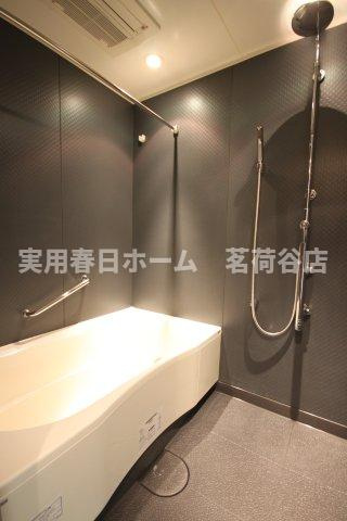 ※2022年の室内写真です。（フローリングの色が異なる可能性あり）