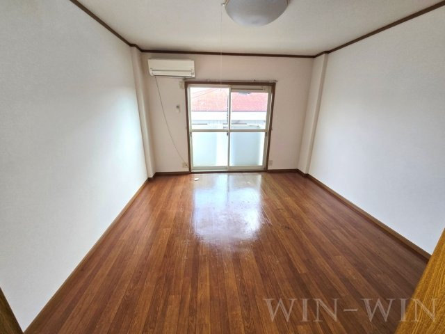 ROUTE 1 エルの居間・リビング|イメージ（同建物内別部屋の写真です）