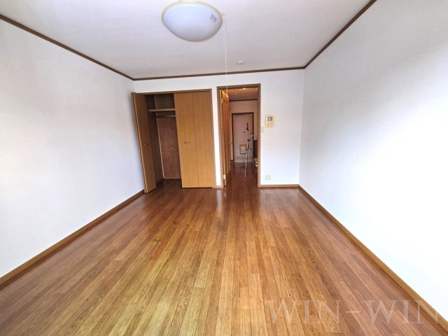 ROUTE 1 エルの居間・リビング|イメージ（同建物内別部屋の写真です）