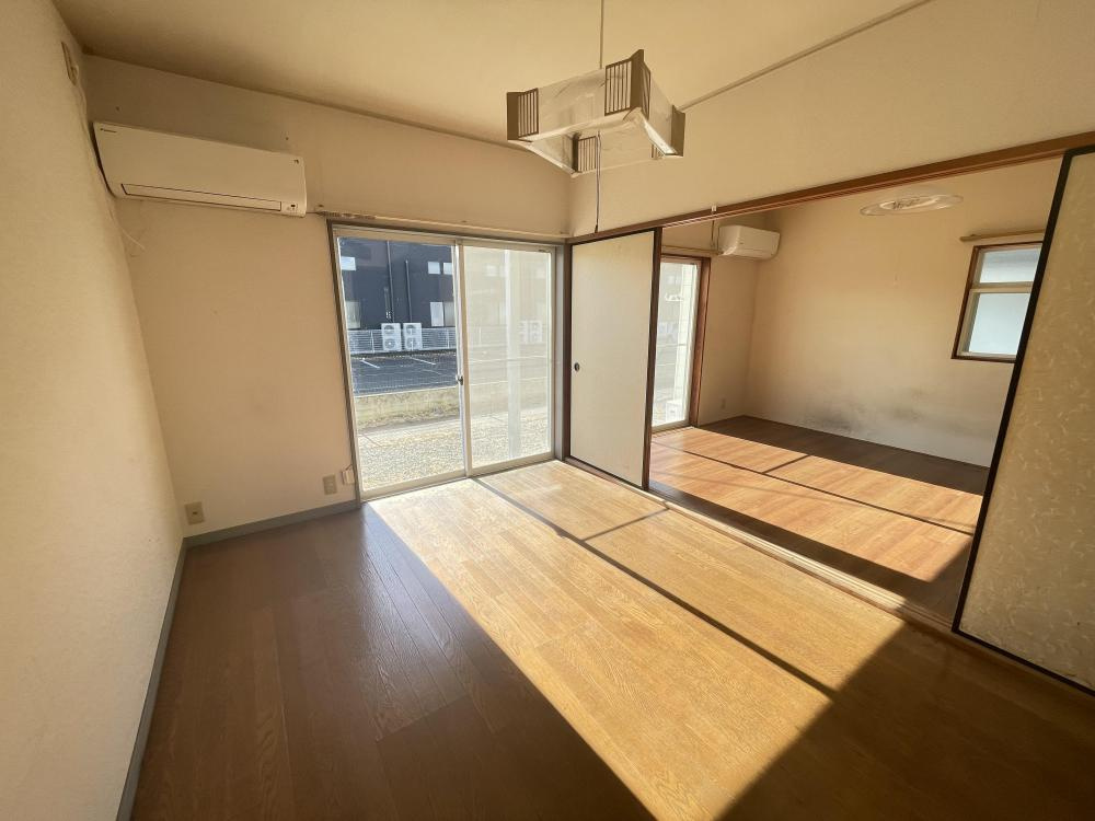 コートヴィレッジの洋室