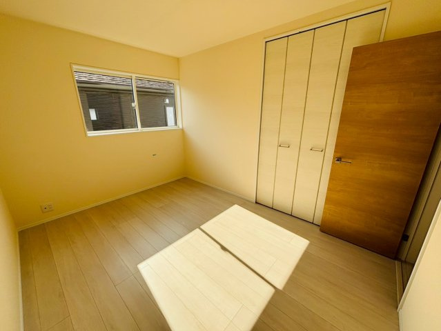 リーブルガーデン／北区鶴羽田第七／３号棟の洋室