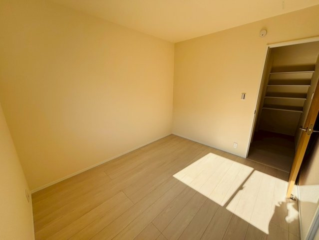 リーブルガーデン／北区鶴羽田第七／３号棟の洋室