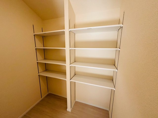 リーブルガーデン／北区鶴羽田第七／３号棟の収納
