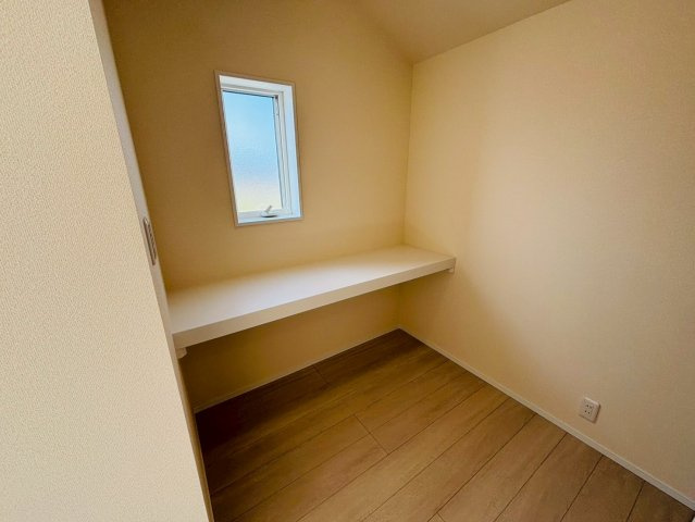 リーブルガーデン／北区鶴羽田第七／３号棟の洋室