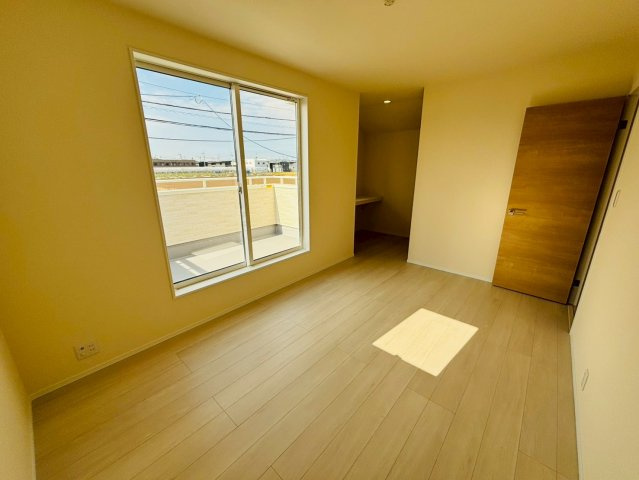 リーブルガーデン／北区鶴羽田第七／３号棟の洋室