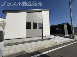 【外観】 | 現地写真。プラス不動産販売なら、現場の全ての棟をまとめてご見学頂けます。