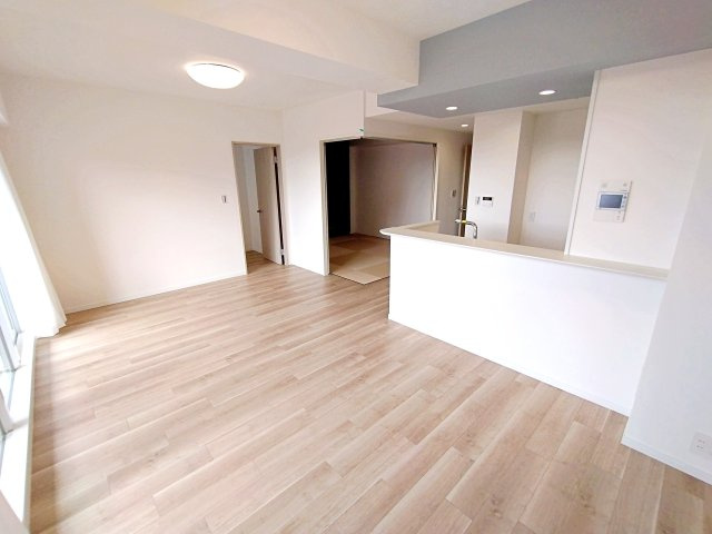 ココタウンヒルトップマリーナの居間・リビング