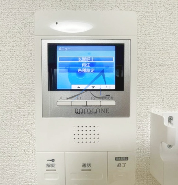 サンコート千歳烏山のセキュリティ|モニター付きインターホンです。