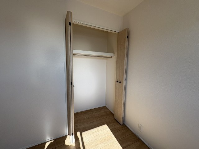 【収納】 | 福岡市西区拾六町3丁目1期　3号棟（全3棟）【仲介手数料無料・0円】 | 現地写真。